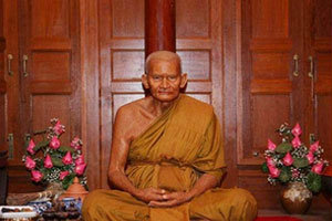 หลวงพ่อเงิน พระดังกับเรื่องราวปาฏิหาริย์